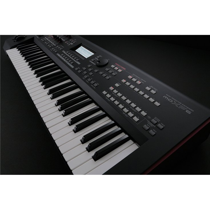 MOXF6 4