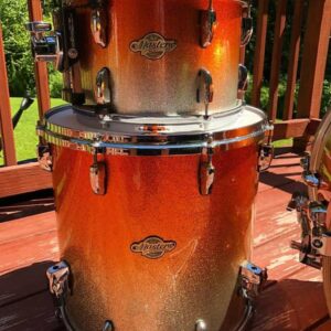 Pearl Floor Tom Reference 16" 40.64 cm x 16" 40.64 cm Orange Sparkle Fade RF1616F C 365